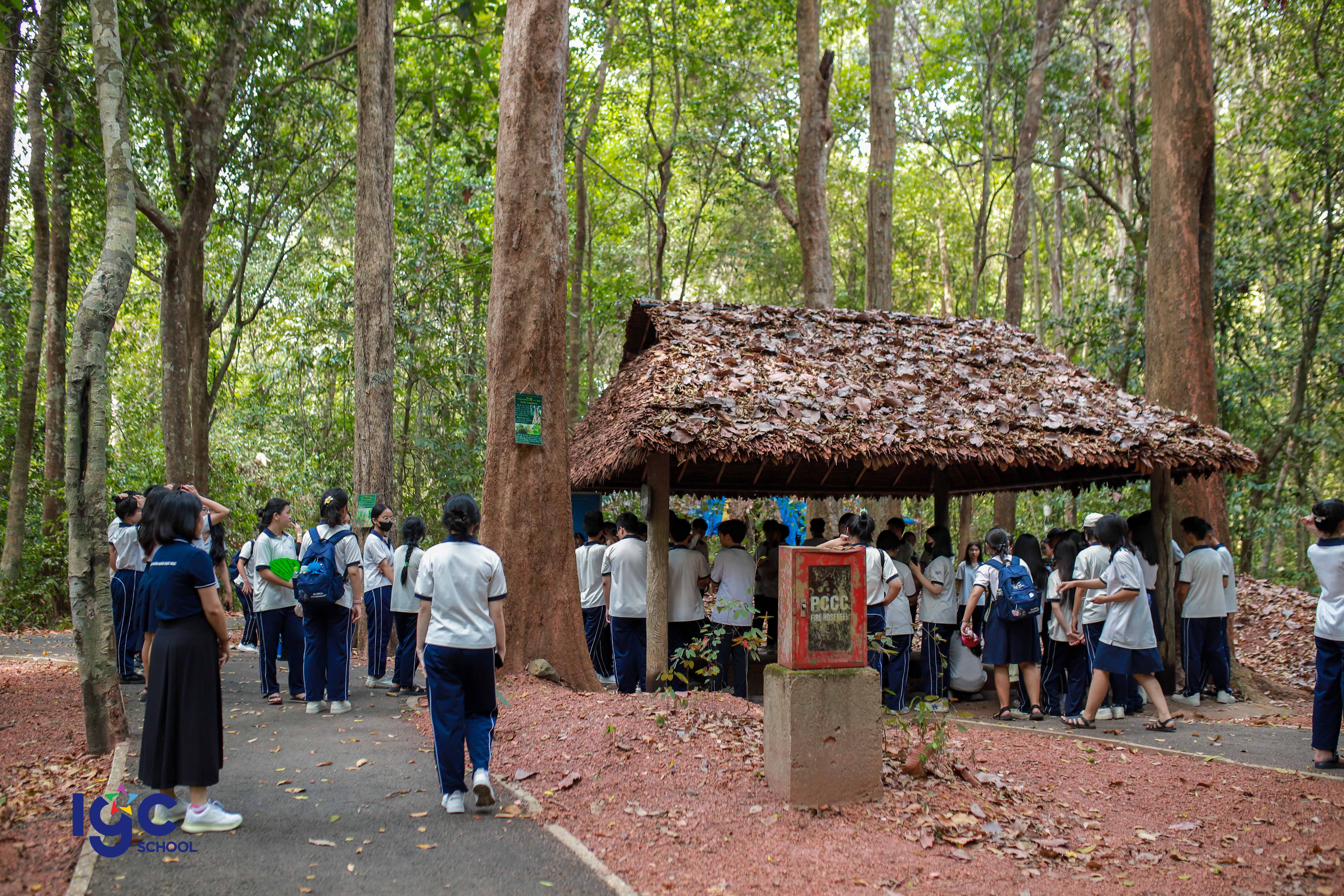 UỐNG NƯỚC NHỚ NGUỒN - KỶ NIỆM 49 NĂM GIẢI PHÓNG MIỀN NAM THỐNG NHẤT ĐẤT NƯỚC (30/4/1975 - 30/4/2024) HÀNH TRÌNH TÌM VỀ ĐỊA CHỈ ĐỎ NĂM 2024