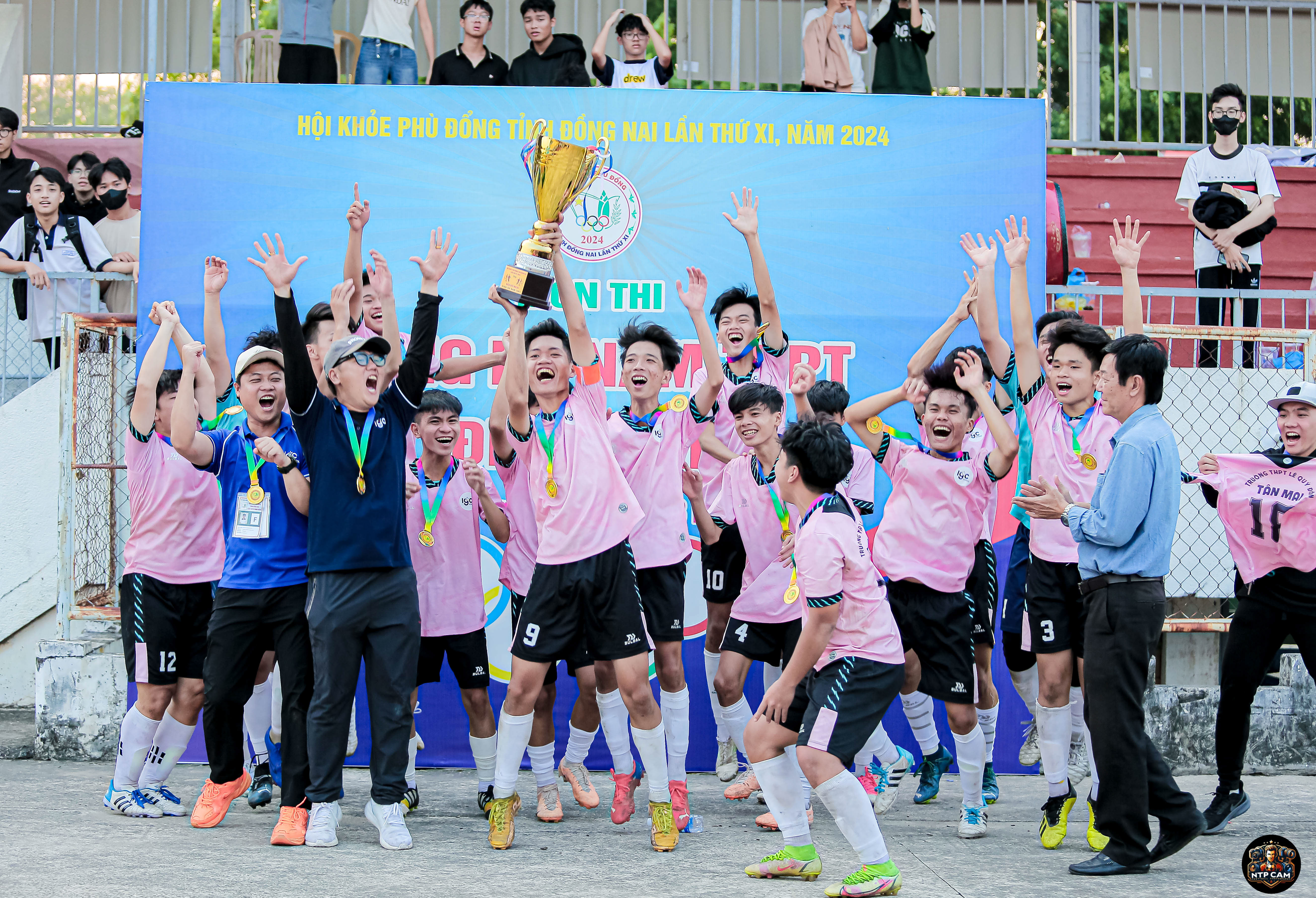 BÙNG NỔ! RỰC CHÁY! TUYỆT VỜI LÊ QUÝ ĐÔN TÂN MAI!!!