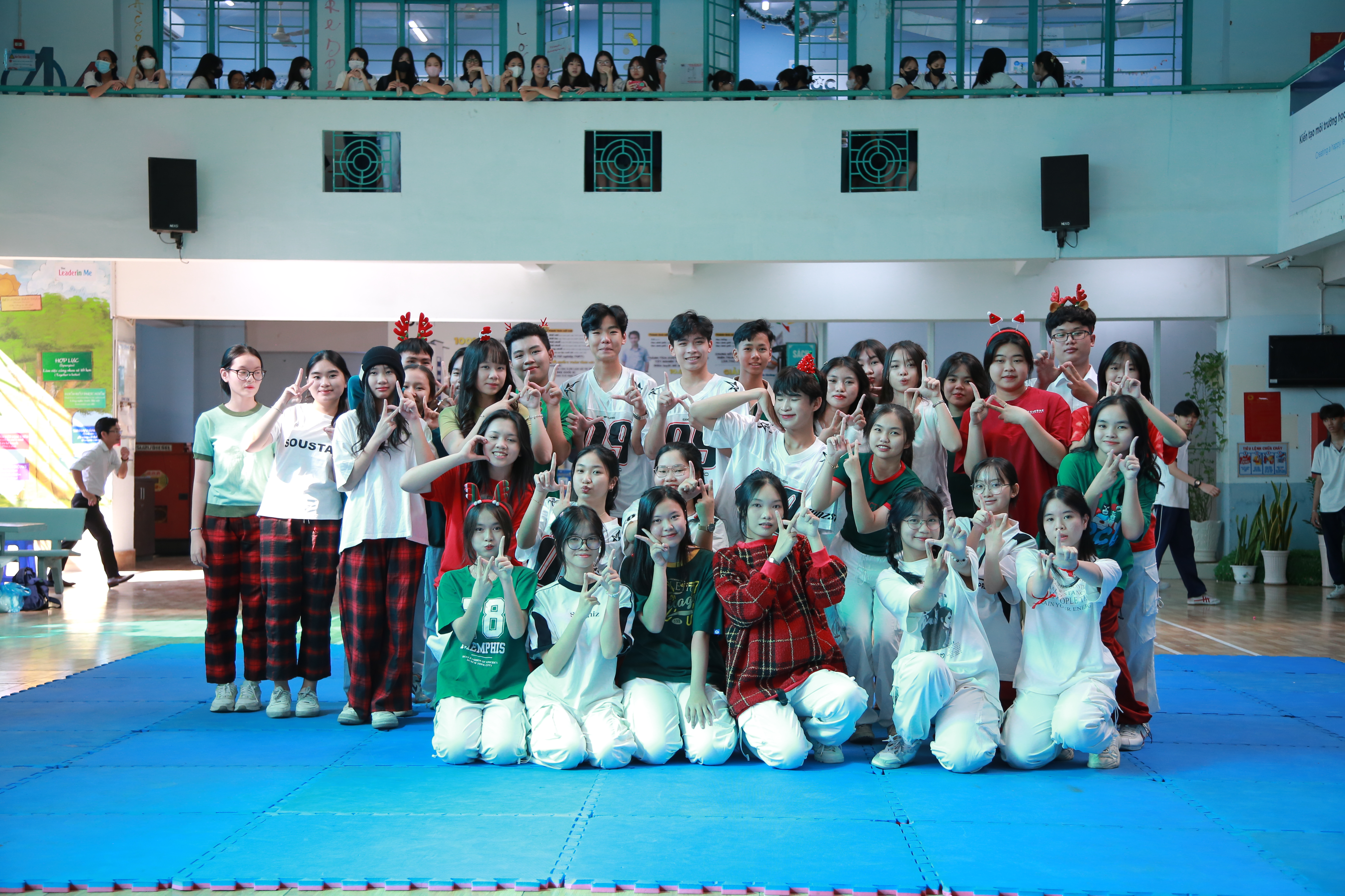 ❄ KHÔNG KHÍ GIÁNG SINH VẪN CÒN TẠI NGÔI TRƯỜNG THPT LÊ QUÝ ĐÔN ❄