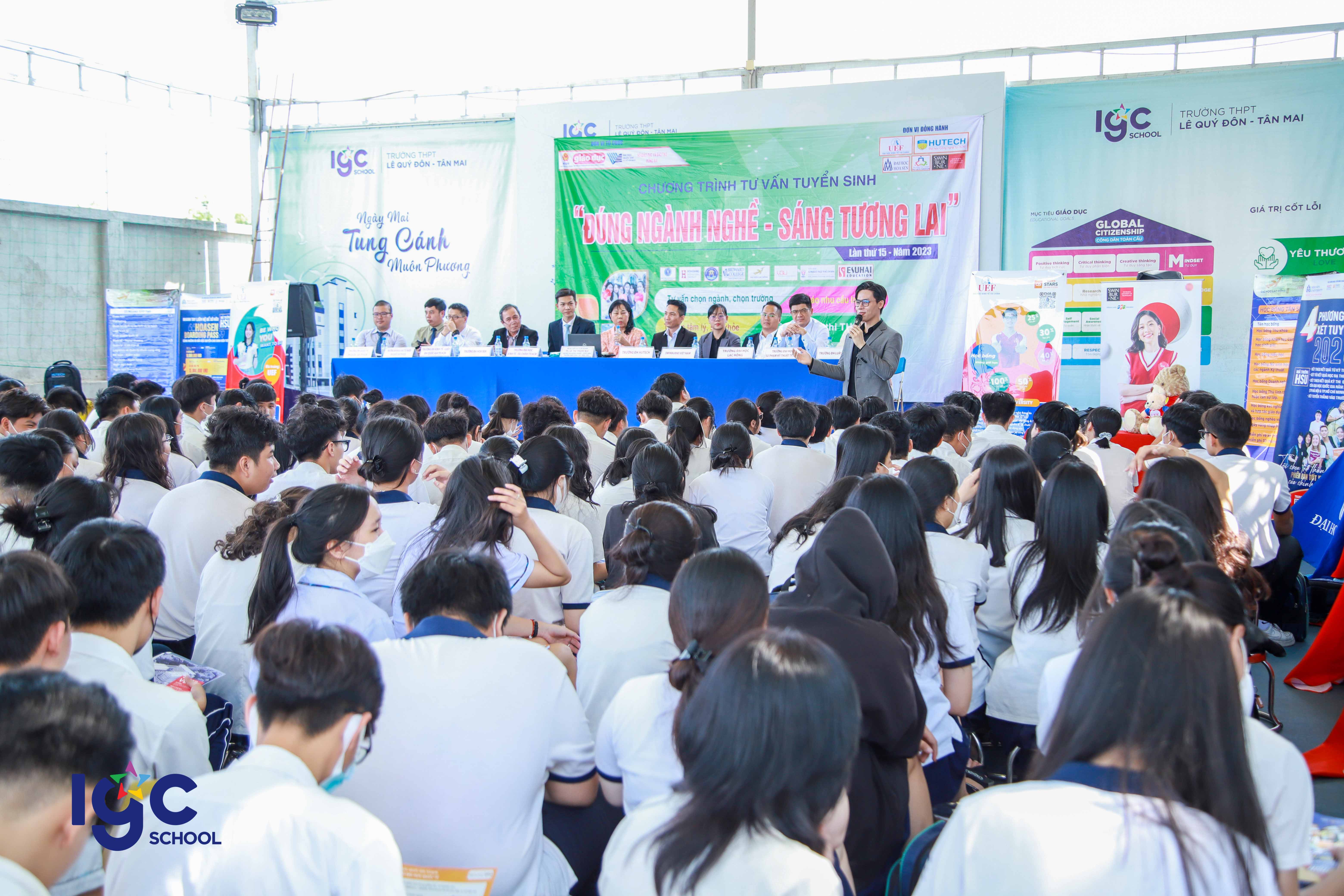 ĐÚNG NGÀNH NGHỀ - THẮP SÁNG TƯƠNG LAI